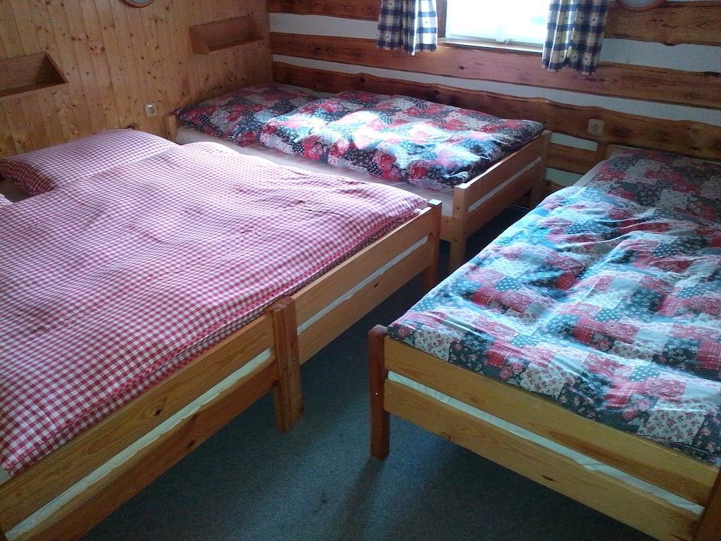 Chalupa Erika Dobšín Rum bild